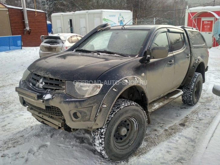 Расширители колесных арок на Л200, г. Южно-Сахалинск