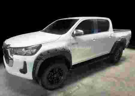 Расширители арок Toyota Hilux VIII